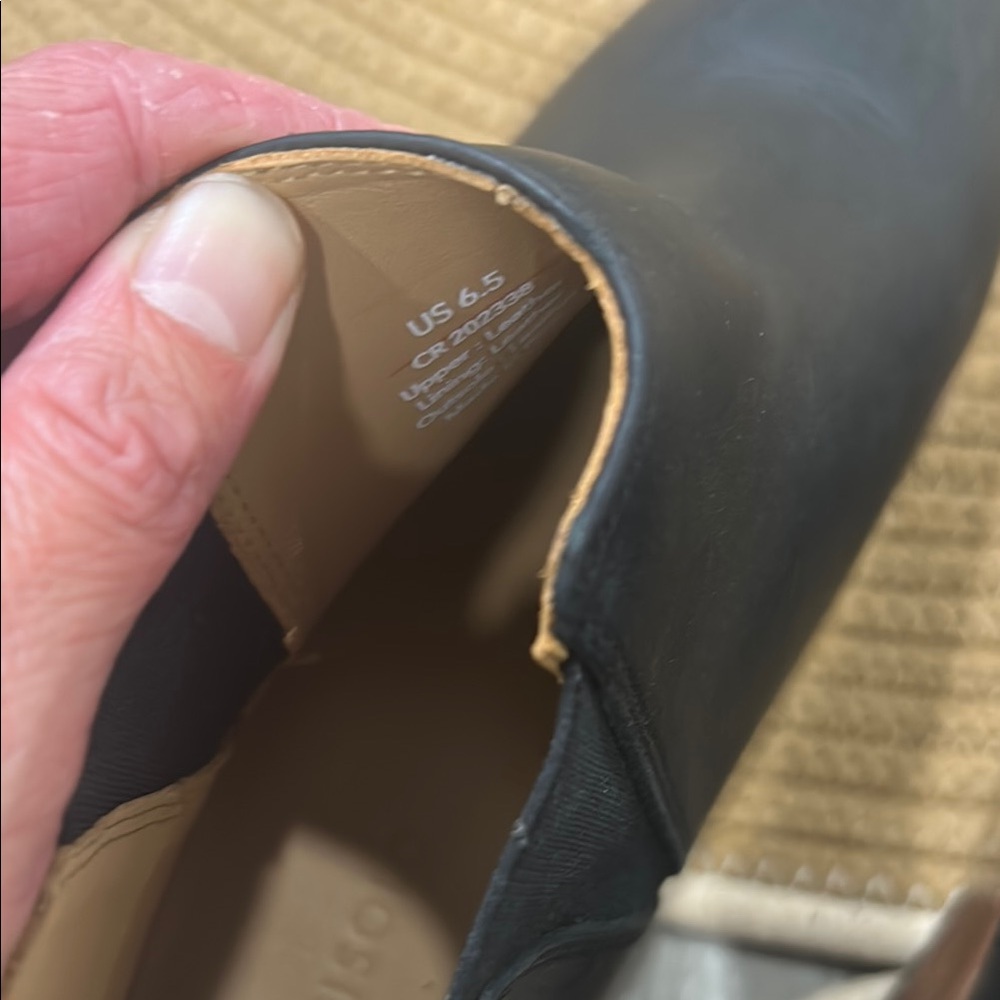 Nisolo Everyday Chelsea Boot - Picture 5 of 15